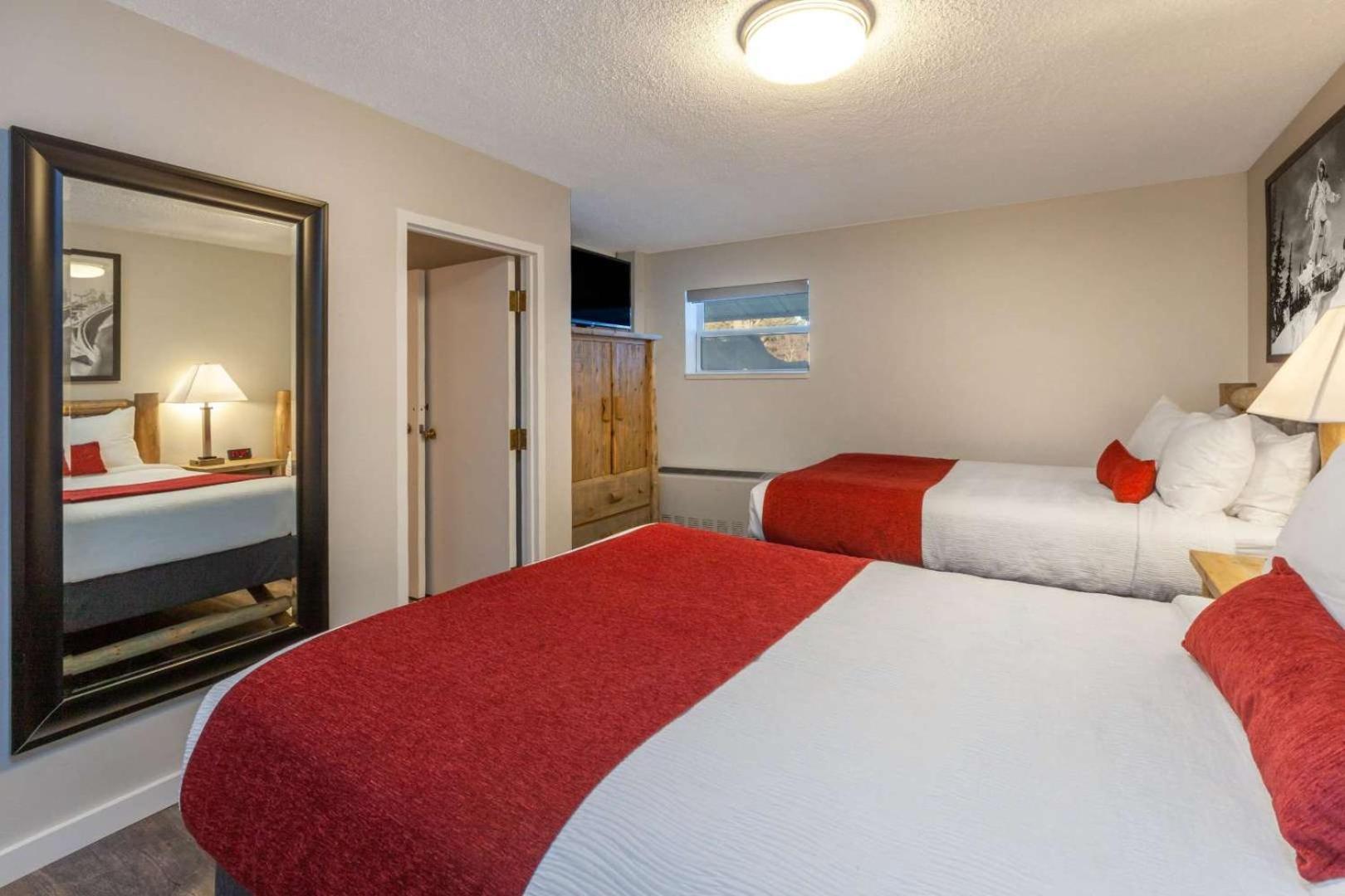 Pine Mountain Hotel